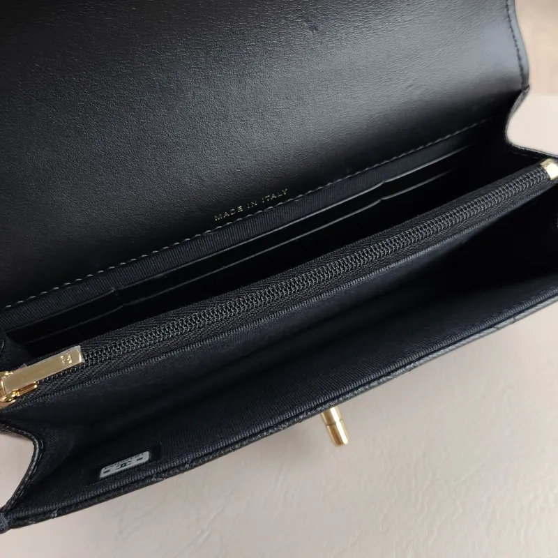Chanel Crossbody Bag 26p woc Black Calfskin Mini 19 × 7 × 11.5 cm — detail view 3 of 12