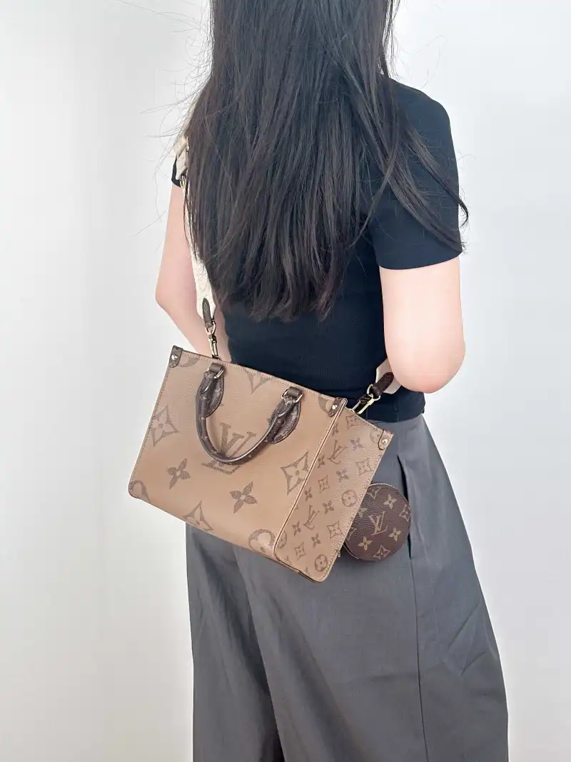 Louis Vuitton Shoulder Bag Onthego Monogram PVC Small25 × 11.5 × 19 cm — on-model view 5 of 5