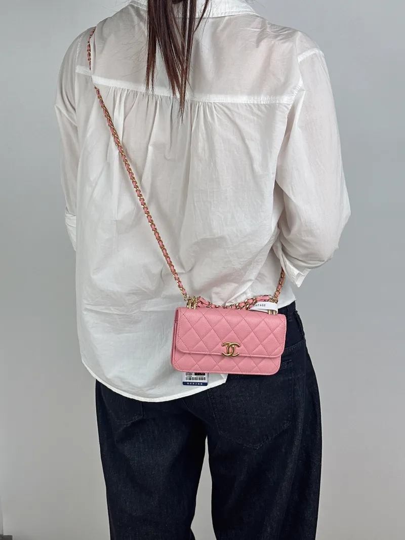 Chanel Crossbody Bag woc Pink Calfskin One Size17 × 4 × 10 cm — on-model view 2 of 3