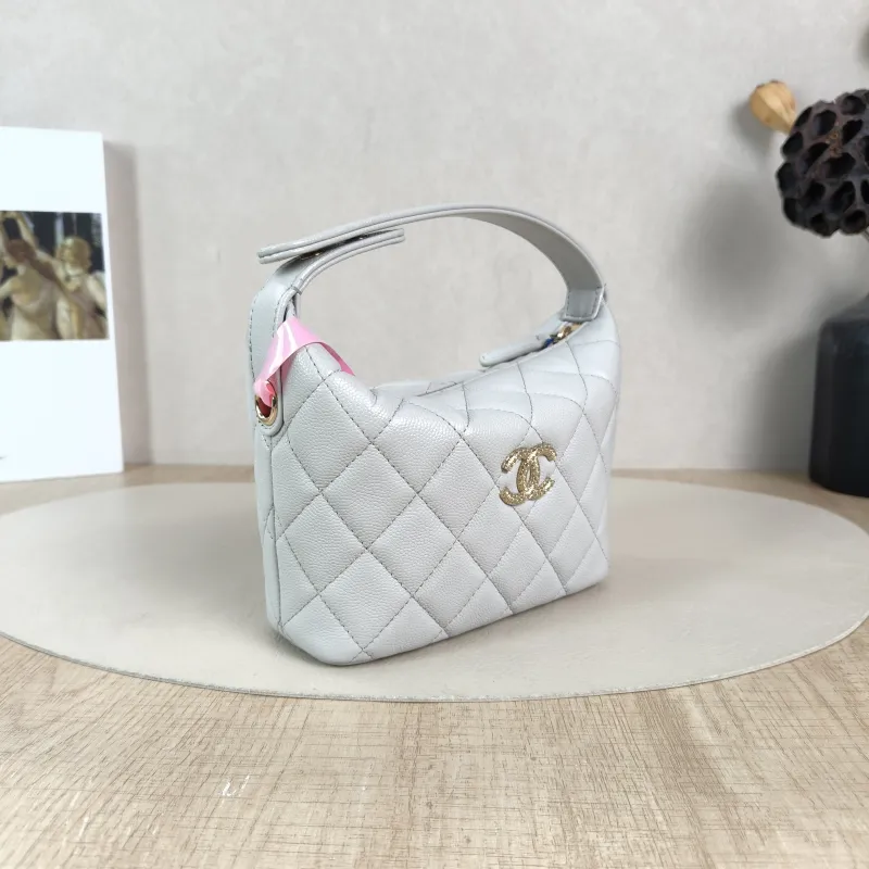 Chanel Crossbody Bag Crossbody Bag Grey Grained Calfskin One Size16 × 6 × 13 cm — cover view 5 of 6