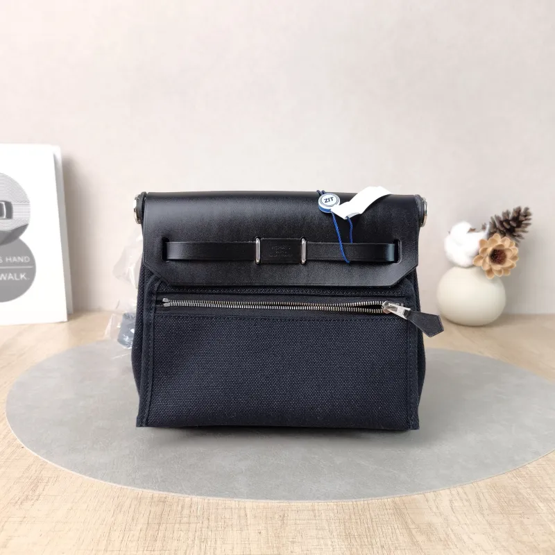 Hermès Crossbody Bag Herbag Zip 20 Black Canvas Mini 20.5 × 7 × 16.5 cm G — cover view 4 of 6