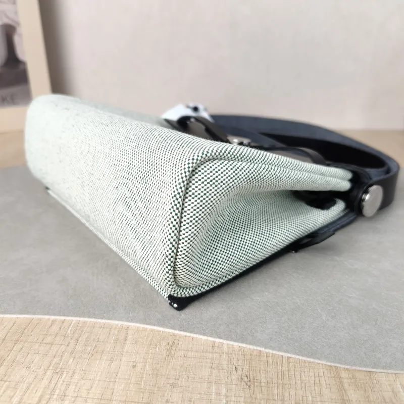 Hermès Crossbody Bag Herbag Zip 20 Beige · Green · Black Calfskin，Canvas Mini 20.5 × 7 × 16.5 cm G — detail view 2 of 12
