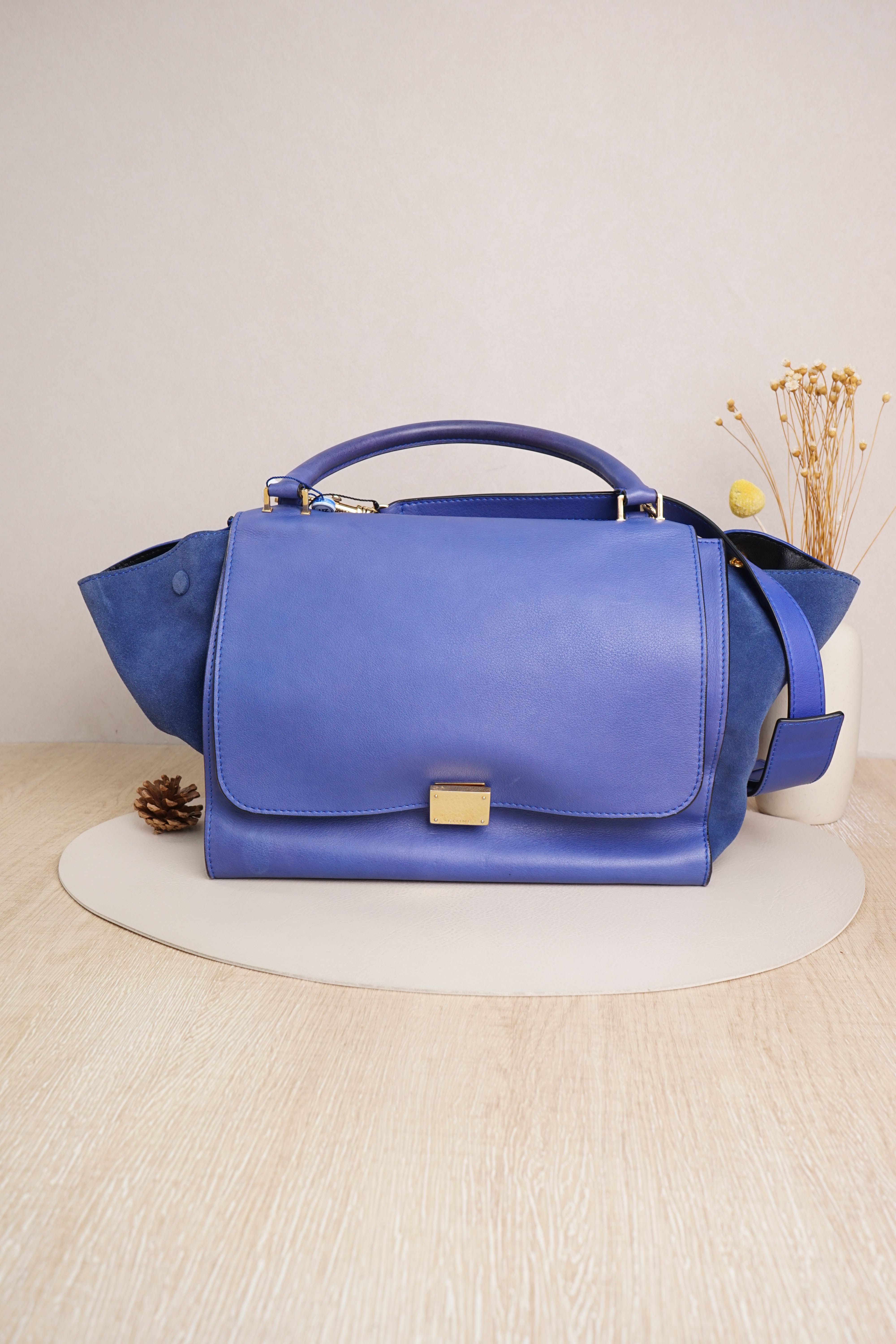 CELINE Crossbody Bag Trapeze Blue Calfskin Medium30 × 15 × 24 cm