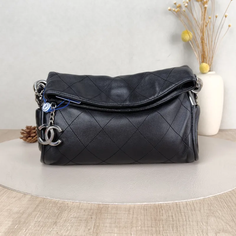 Chanel Crossbody Bag Hobo C Black Lambskin One Size 26 × 8 × 23 cm 10