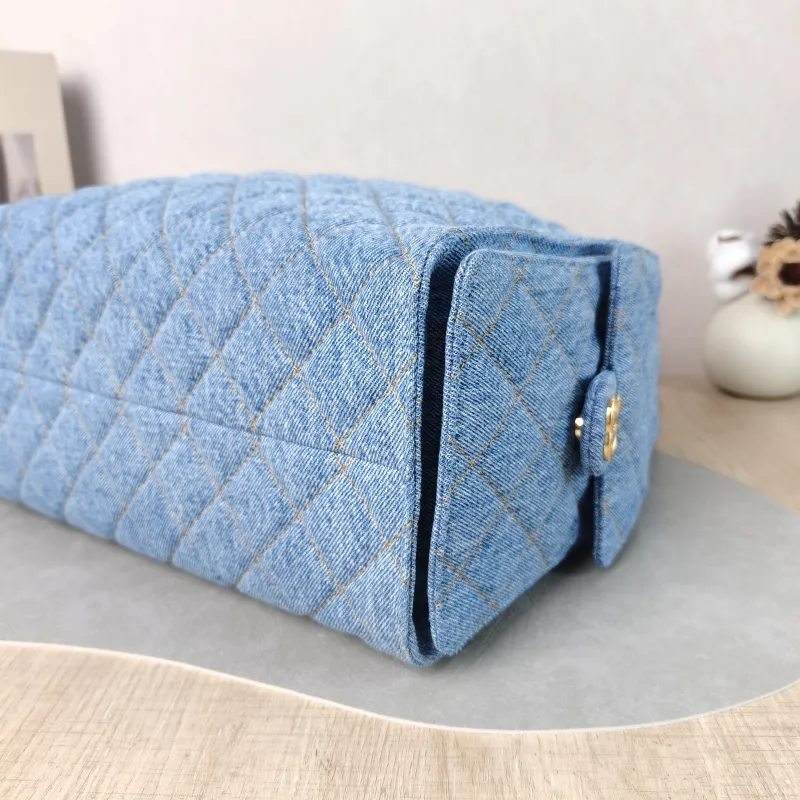 Chanel Shoulder Bag 25Bag Blue Medium 30 × 15 × 40 cm — detail view 2 of 14