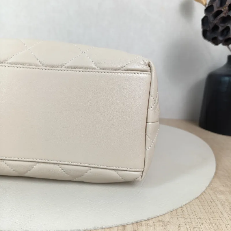 Chanel Top Handle Bag25p hobo Beige Lambskin One Size24 × 10 × 14 cm — detail view 11 of 12