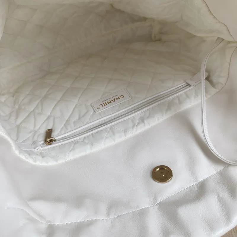 Chanel Shoulder Bag 22Bag White Gold Calfskin Small 35 × 7 × 37 cm — detail view 10 of 14