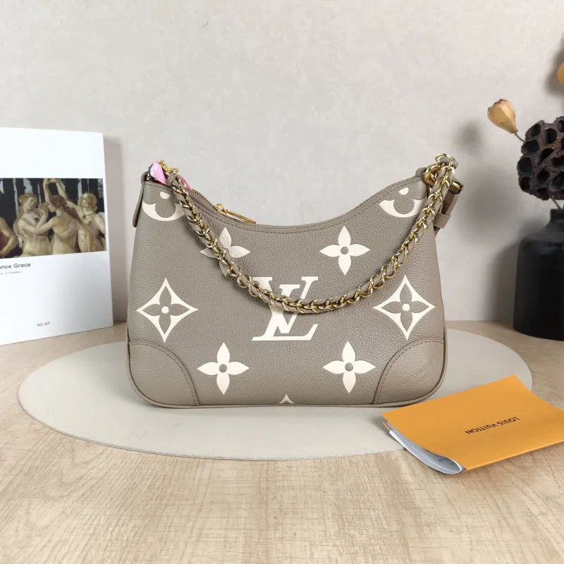 Louis Vuitton Crossbody Bag Boulogne Empreinte Embossed Calfskin Small26 × 9.5 × 16 cm — cover view 2 of 6