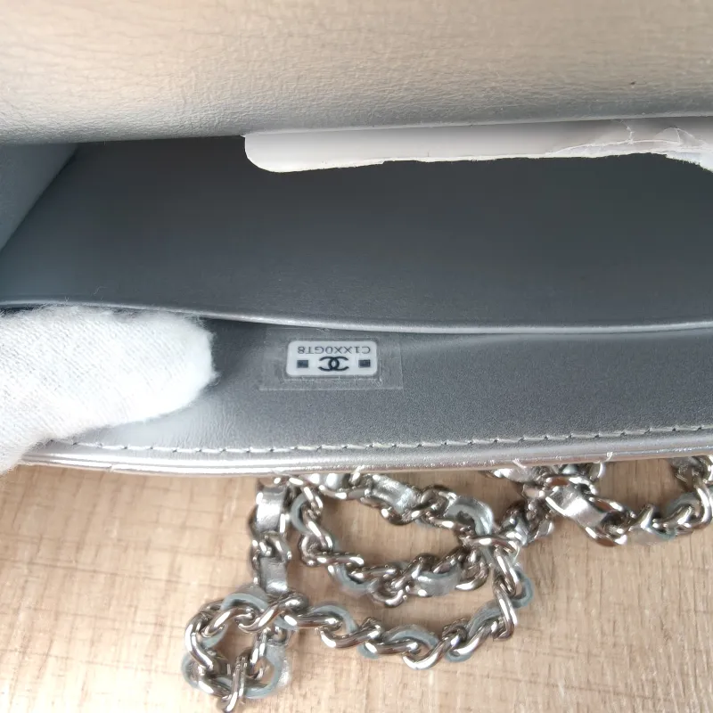 Chanel Crossbody Bag kelly Silver Waxed Leather One Size 18 × 4.5 × 10 cm — detail view 5 of 12