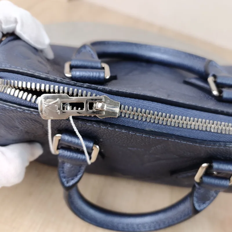 Louis Vuitton Crossbody Bag Speedy20 Empreinte Embossed Calfskin Small 20.5 × 12 × 13.5 cm — detail view 1 of 12