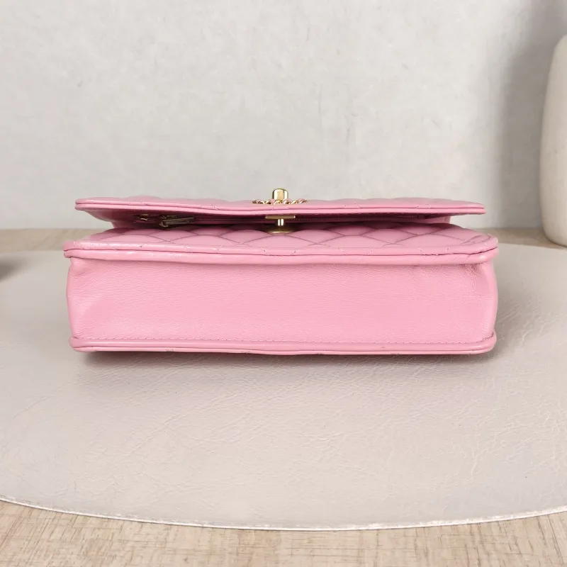 Chanel Crossbody Bag Pink Lambskin 18.5 × 5 × 12 cm — cover view 3 of 6