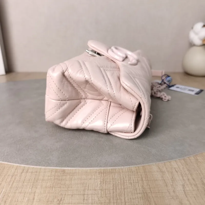 GUCCI Crossbody Bag GG Marmont Marmont Shoulder Bag Pink Calfskinmini20 × 6.5 × 12 cm — detail view 4 of 16