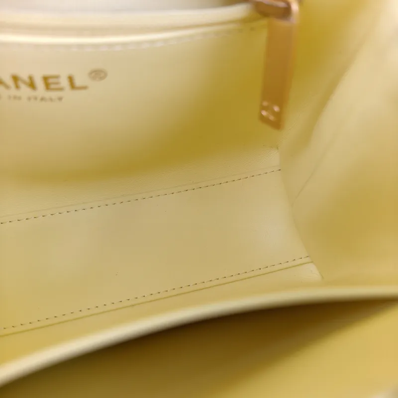 Chanel Crossbody Bag Kelly Yellow Waxed Leather Mini 19 × 7 × 13 cm — detail view 7 of 12