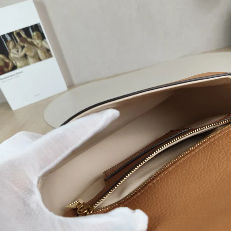 Louis Vuitton Crossbody Bag Pont 9 Soft Messenger Bag Calfskin Small 21 × 6.5 × 15 cm — detail view 11 of 13