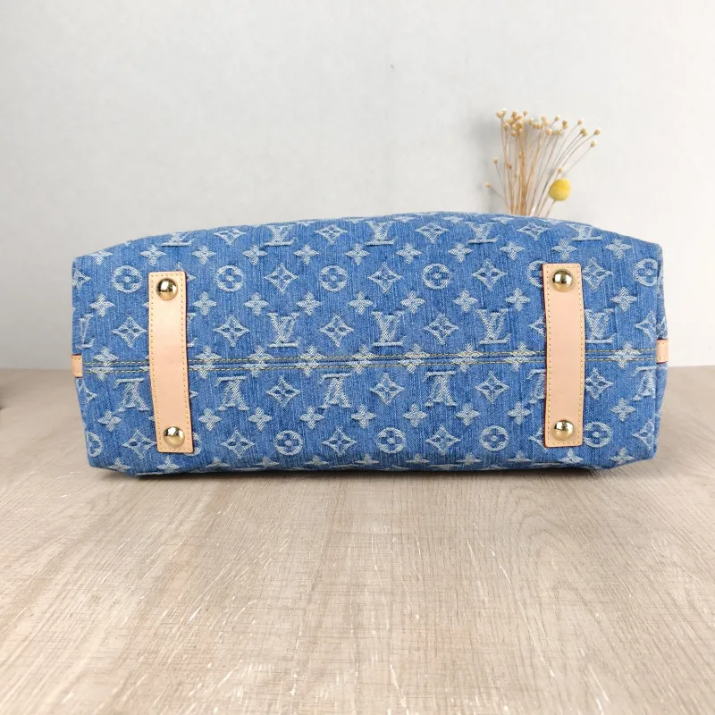 Louis Vuitton Crossbody Bag Carryall Blue Medium 39 × 15 × 30 cm — cover view 3 of 5