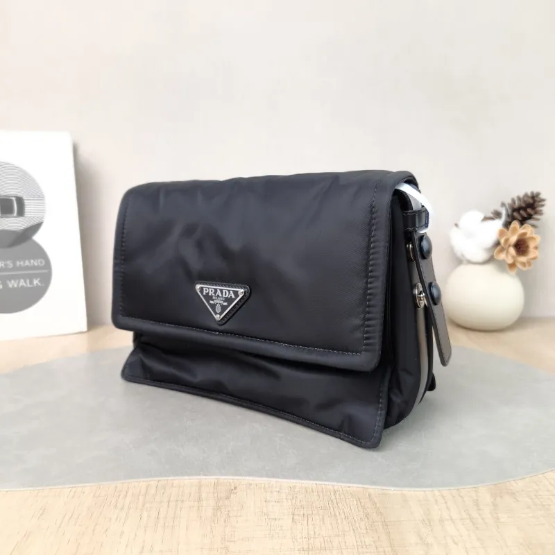 PRADA Crossbody Bag Messenger Bag Crossbody Bag Black Nylon One Size 23 × 8.5 × 17 cm — cover view 4 of 5