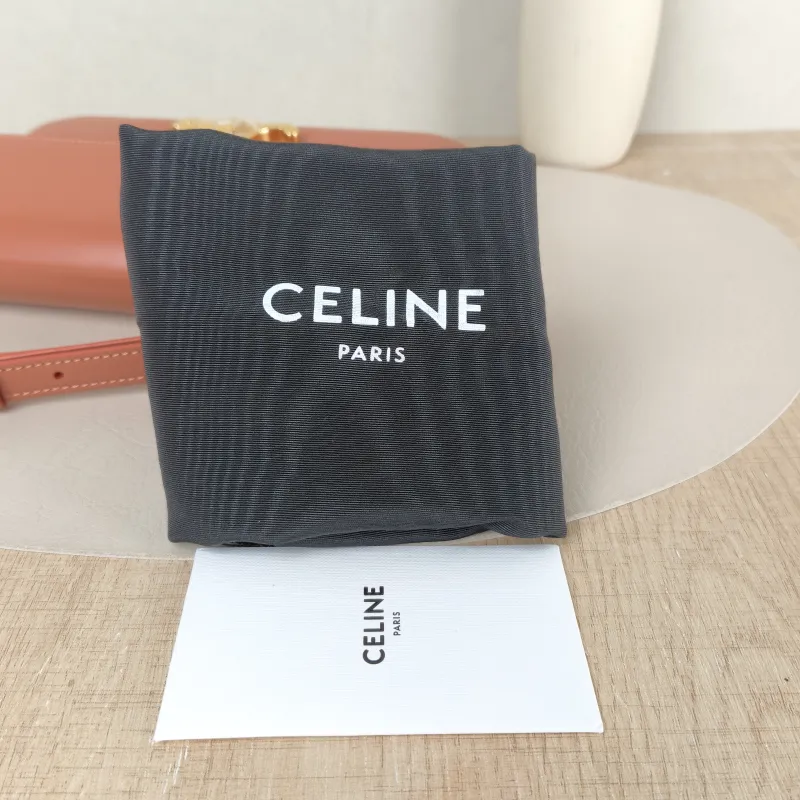 CELINE Shoulder Bag CLAUDE Shoulder Strap Edition Red Calfskin Medium 20.5 × 4 × 11.5 cm — detail view 11 of 11