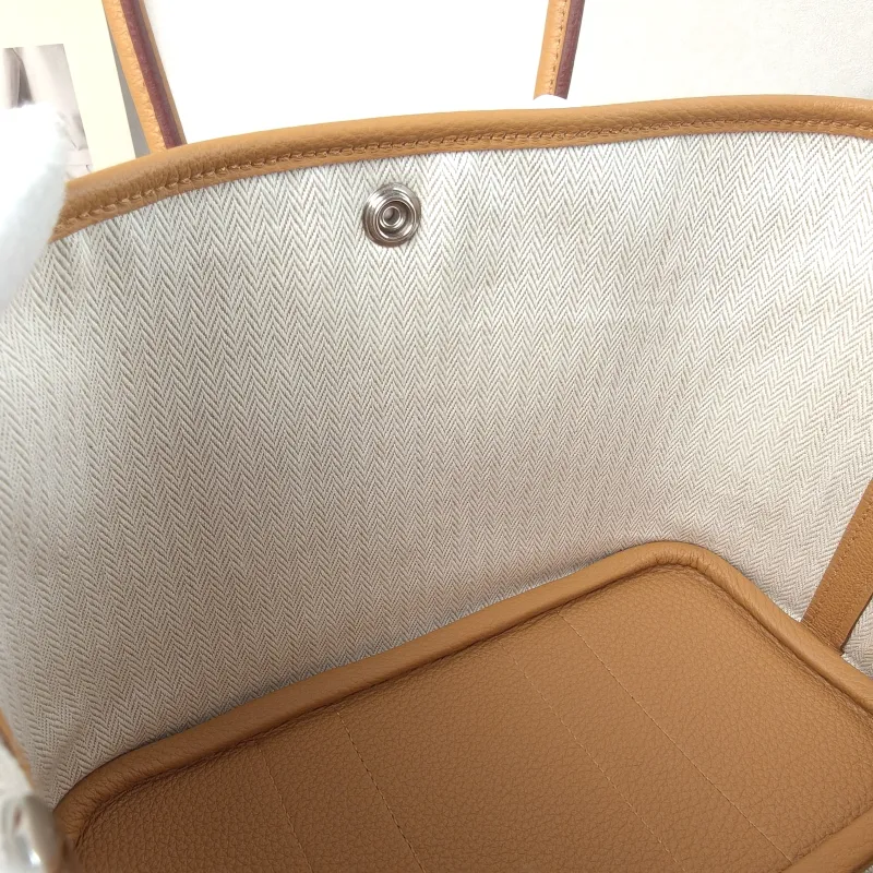 Hermès Top Handle Bag Neo Garden 23 Mini 2S Negonda Calfskin Mini 23 × 10 × 16 cm G — detail view 7 of 12