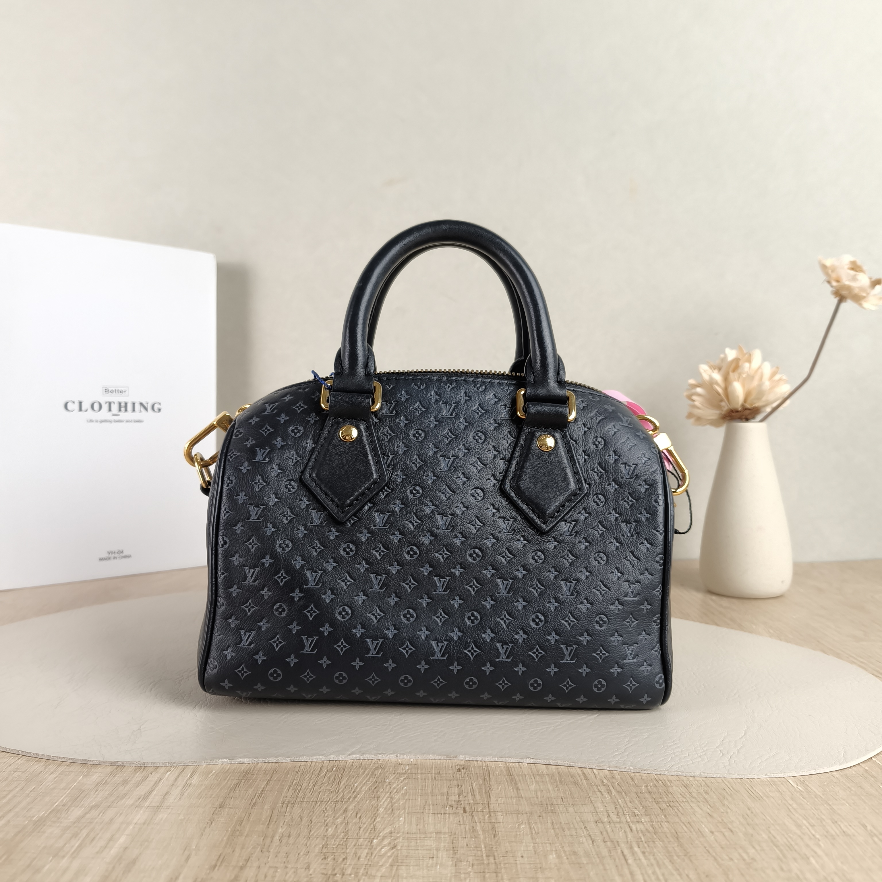 Louis Vuitton Crossbody Bag Speedy20Black Calfskin Small20.5 × 12 × 13.5 cm