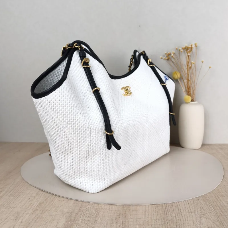 Chanel Shoulder Bag Tote Bag Woven One Size 30 × 13 × 31 cm — cover view 3 of 5