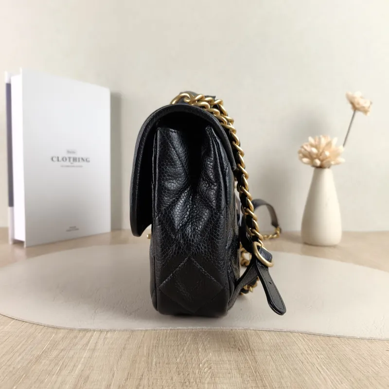 Chanel Backpack Backpack Black Grained Calfskin 24 × 6 × 17 cm — detail view 3 of 12