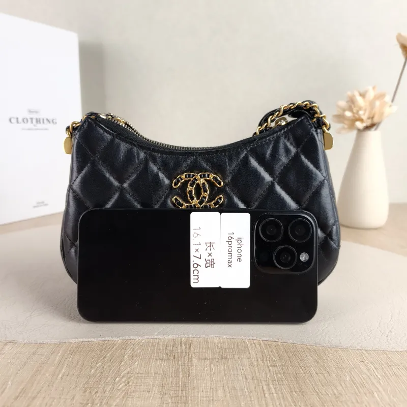 Chanel Shoulder Bag hobo 19 Black Lambskin Small 20 × 4.5 × 13 cm — cover view 3 of 5