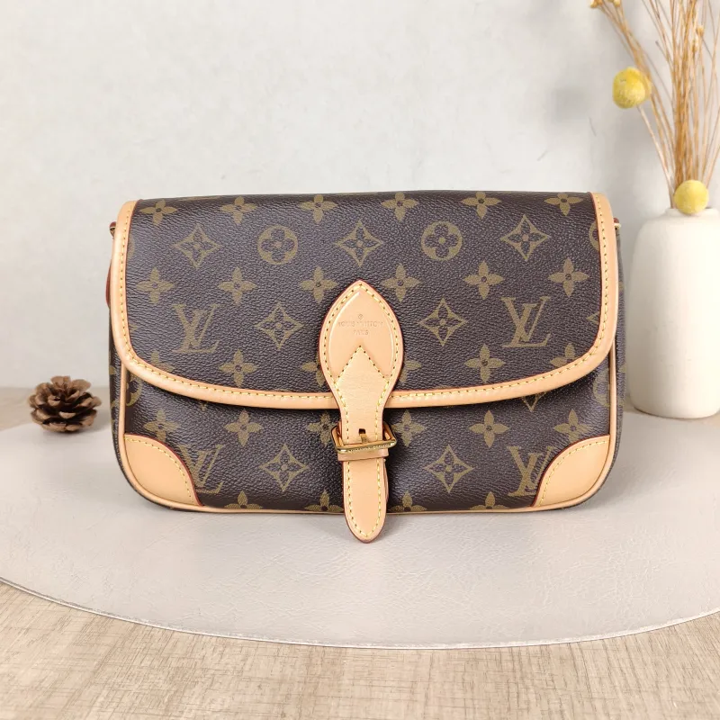 Louis Vuitton Crossbody Bag Diane Baguette Bag Shoulder Strap PVC Small 24 × 9 × 15 cm
