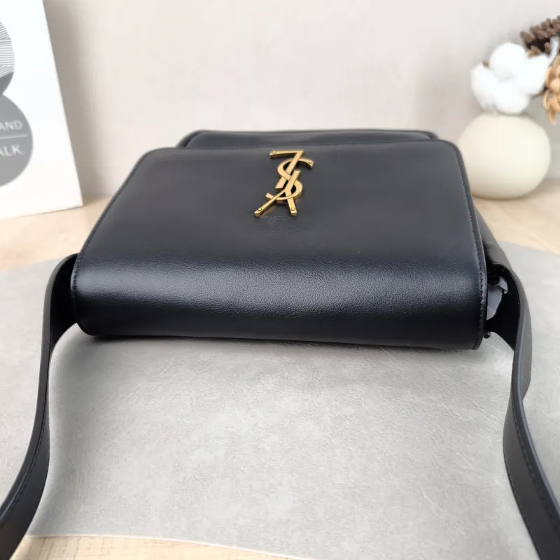 SAINT LAURENT Crossbody Bag Niki Besace Messenger Bag Black Calfskin Small 21.5 × 9.5 × 16 cm — detail view 7 of 13