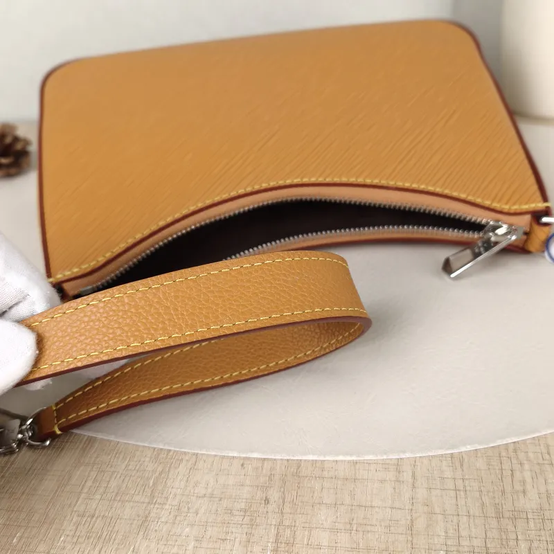 Louis Vuitton Crossbody Bag MARELLE Epi Embossed Calfskin Small 25 × 8 × 15 cm — detail view 7 of 13