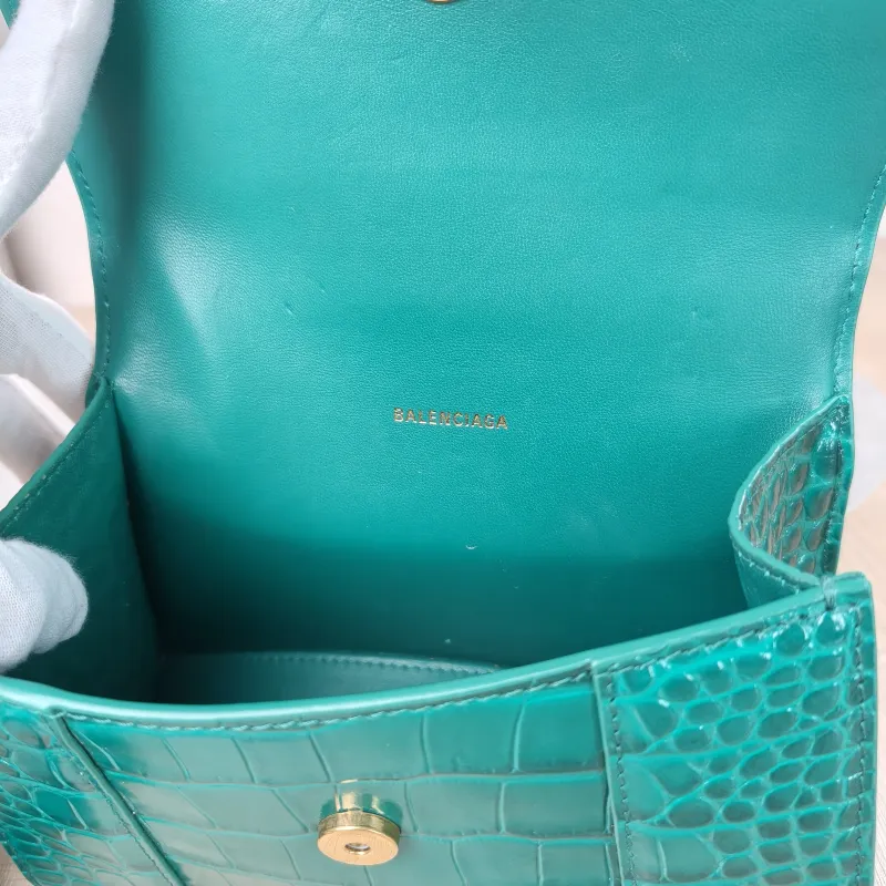 BALENCIAGA Crossbody Bag Hourglass Hourglass Bag Green Calfskinmini19 × 5 × 12 cm — detail view 3 of 15