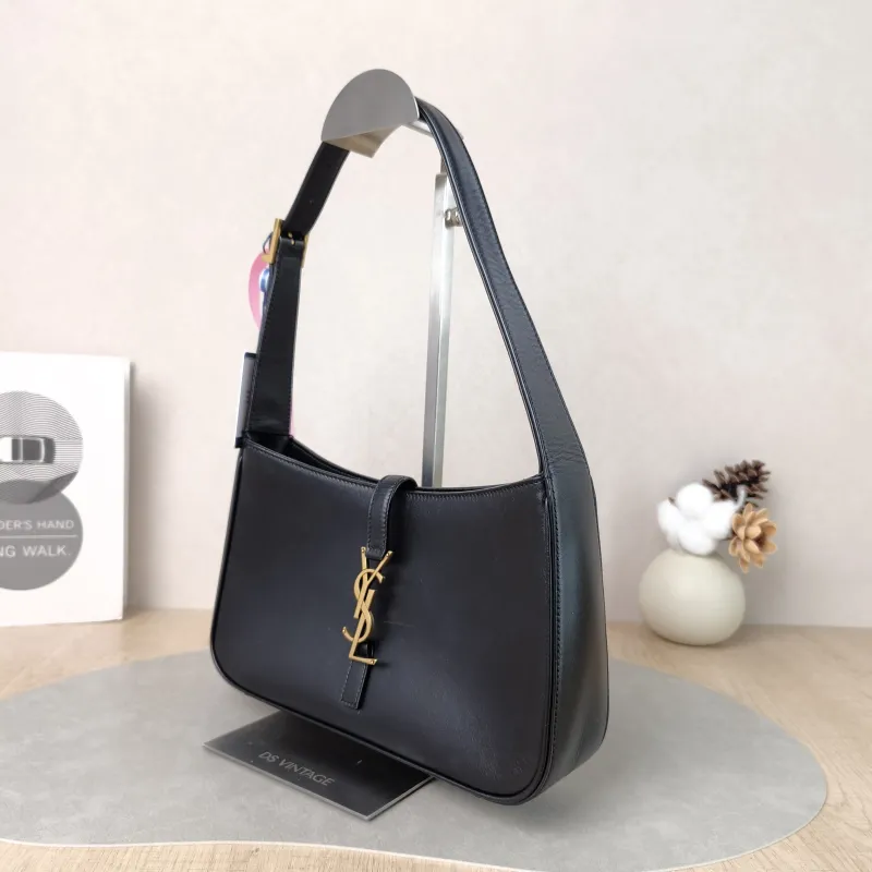 SAINT LAURENT Shoulder Bag LE 5 À 7 Black Calfskin Small 23 × 6.5 × 16 cm — cover view 2 of 5