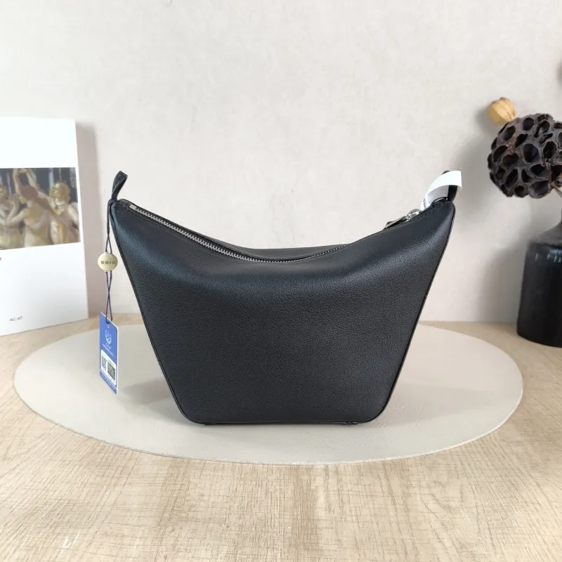 LOEWE Shoulder Bag Hammock Hobo Hobo Black Calfskin Mini 28 × 9.5 × 17 cm — cover view 4 of 6