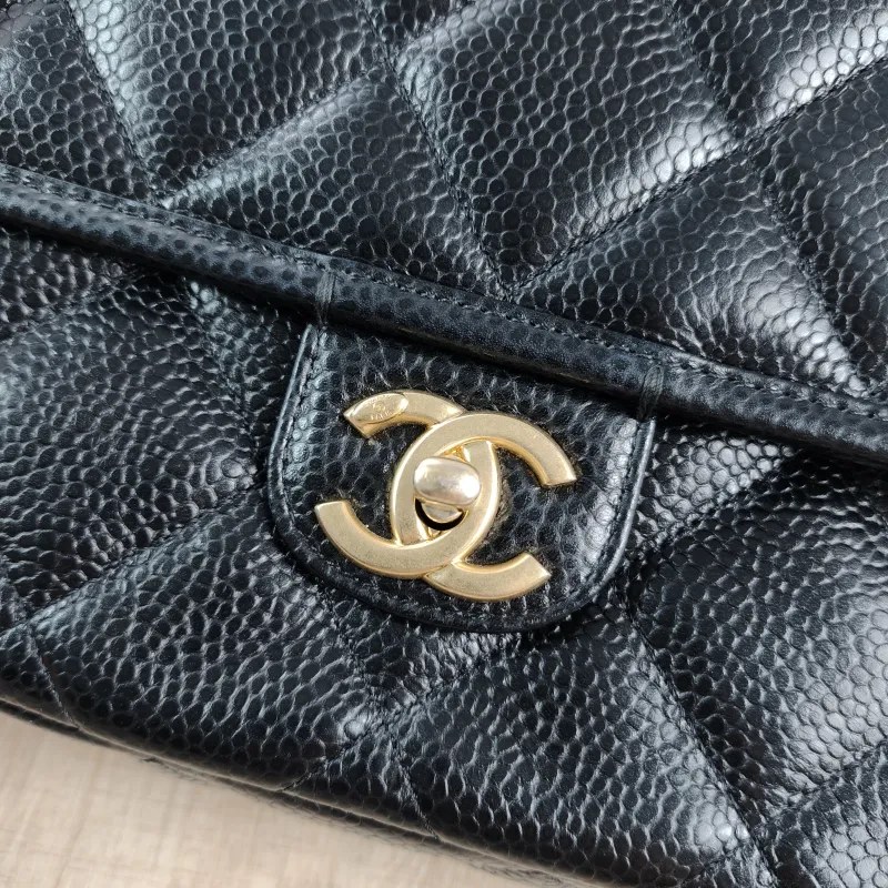 Chanel Backpack Backpack Black Grained Calfskin One Size24 × 6 × 18 cm — detail view 3 of 13