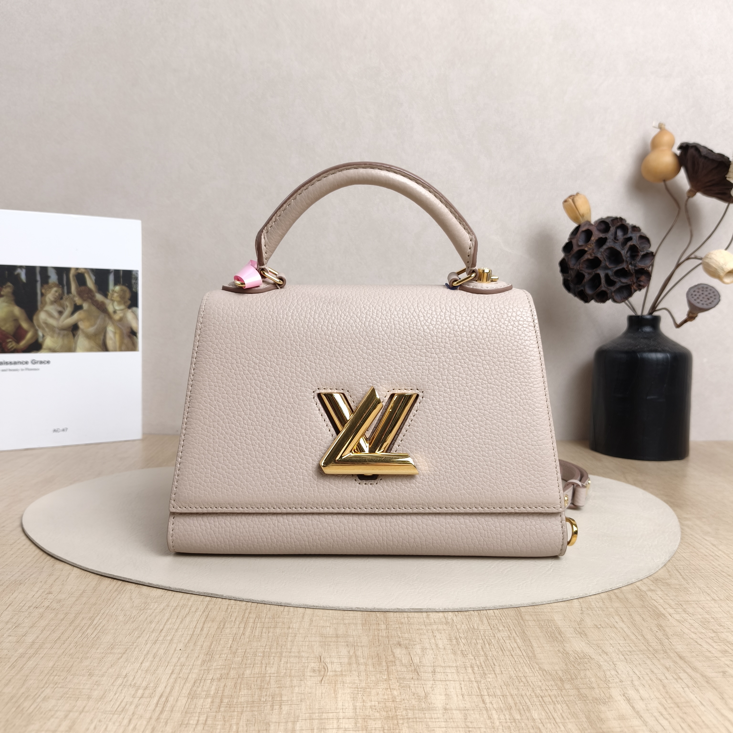 Louis Vuitton Crossbody Bag Twist One Handle Edition Calfskin Small25 × 11 × 17 cm