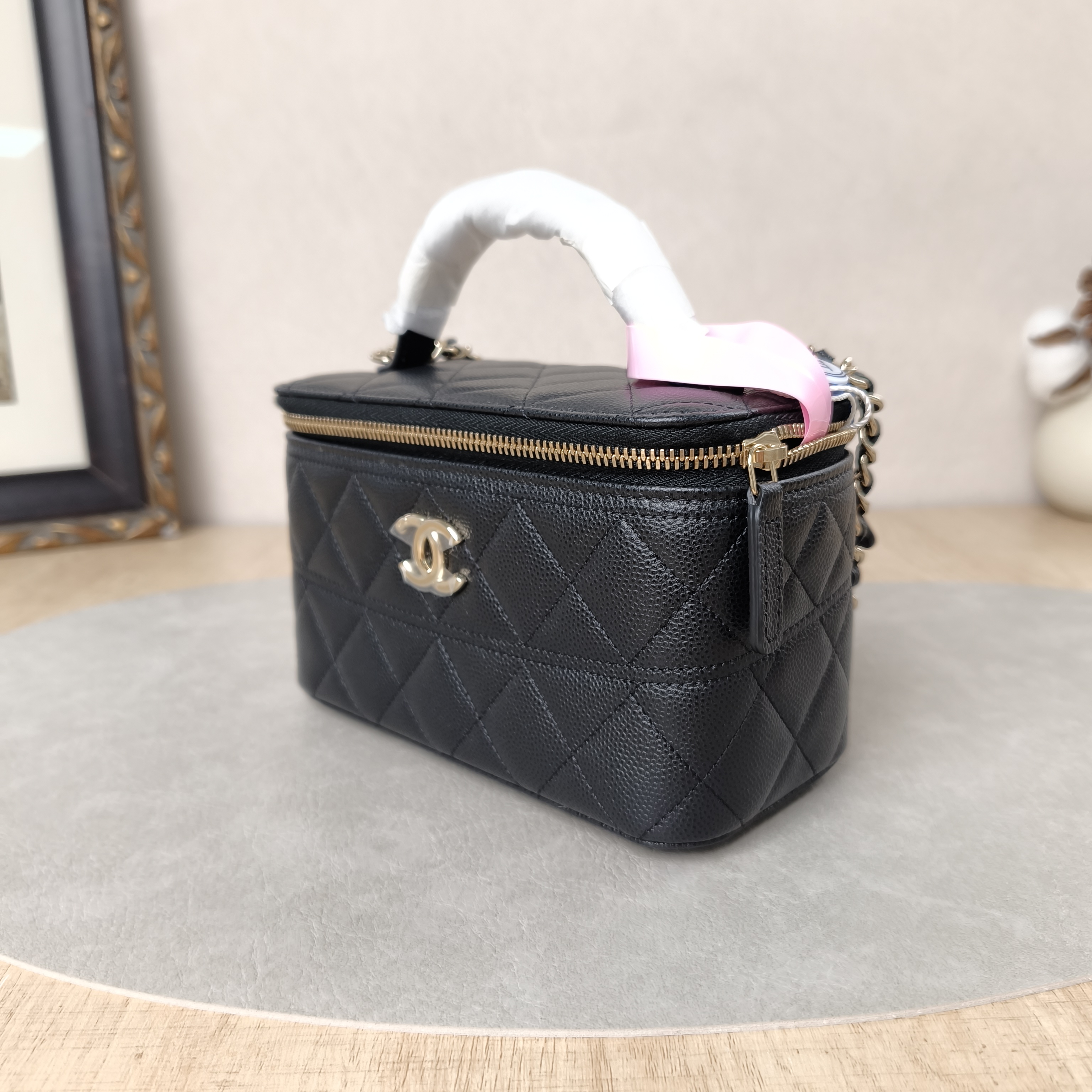 Chanel Crossbody Bag26c Edition Black Grained Calfskin One Size17 × 8 × 9.5 cm — cover view 4 of 5