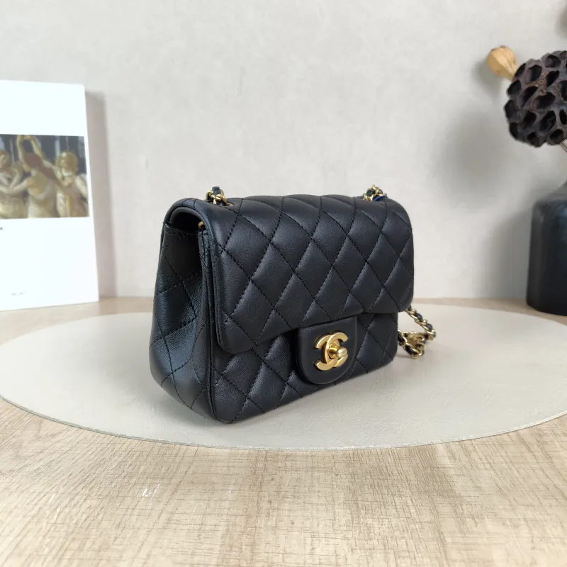 Chanel Crossbody Bag Black Lambskin One Size17 × 8 × 13.5 cm — cover view 5 of 6