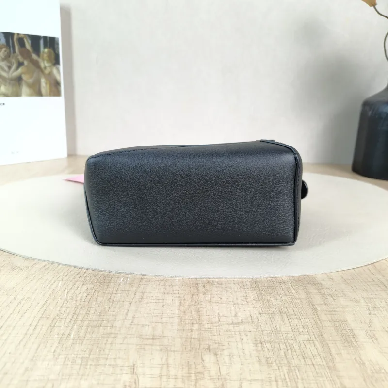 LOEWE Crossbody Bag Puzzle Black CC alfskinmini18 × 8 × 12.5 cm — cover view 3 of 5