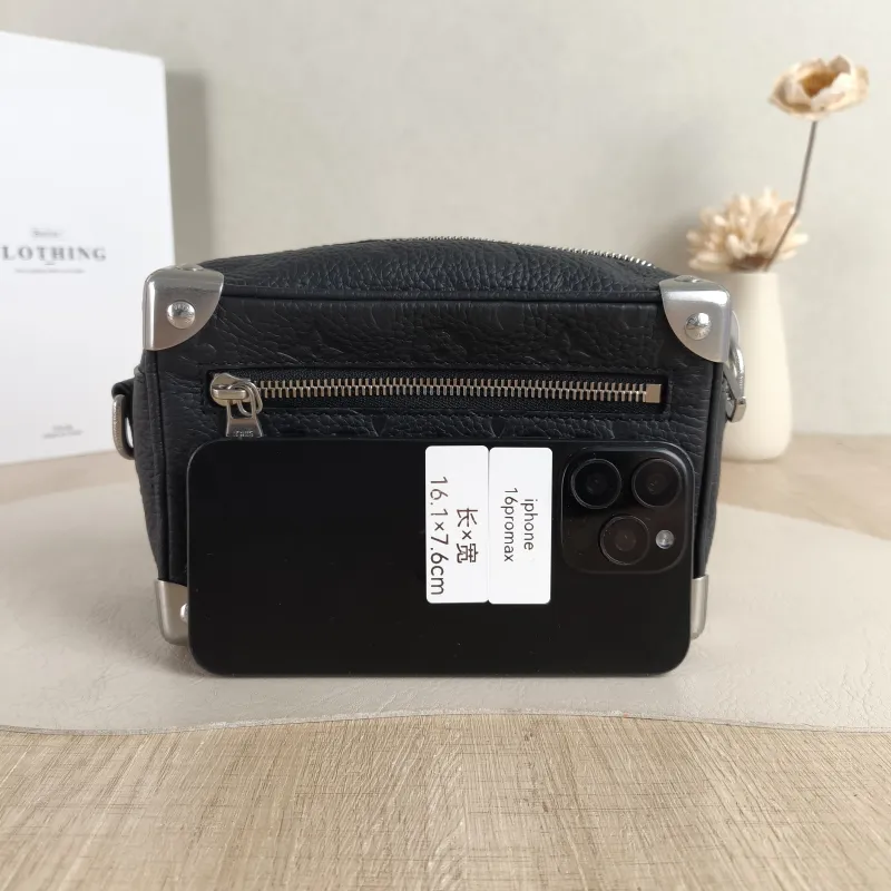 Louis Vuitton Crossbody Bag SOFT TRUNK Box Calfskin Mini 18.5 × 8 × 13 cm — cover view 4 of 6
