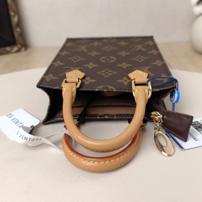 Louis Vuitton Crossbody Bag PETIT SAC PLAT Mini Monogram PV Cmini14 × 5 × 17 cm — cover view 8 of 9