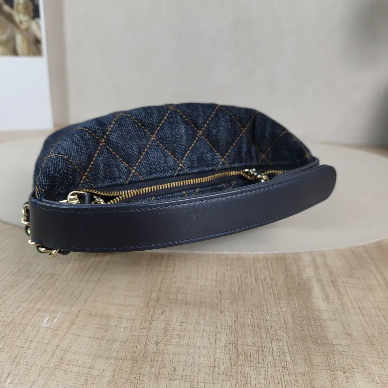 Chanel Crossbody Bag Navy One Size 21.5 × 7.5 × 19 cm — detail view 10 of 13