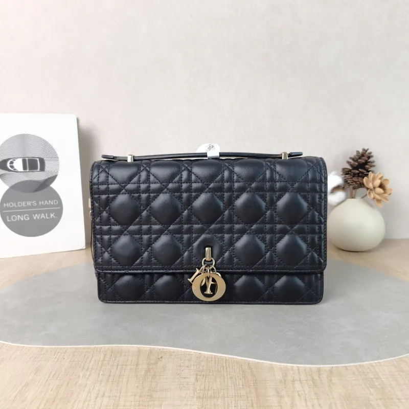 DIOR Crossbody Bag My Chain Bag Black Lambskin One Size 24 × 6.5 × 15 cm
