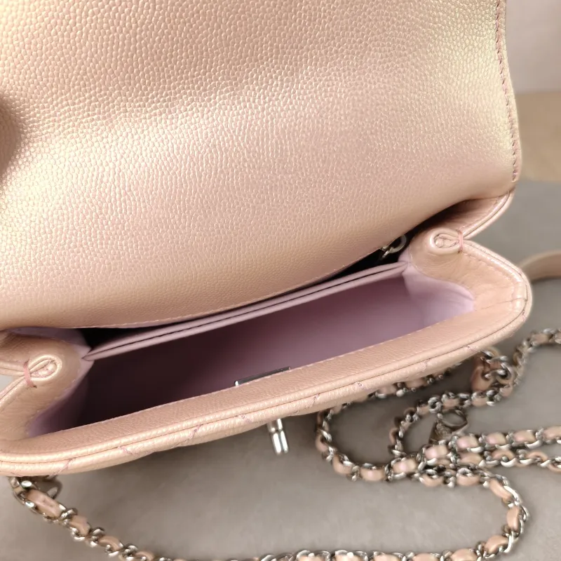 Chanel Crossbody Bag Coco Handle​ Grained Calfskin Mini 19 × 9 × 13 cm — detail view 7 of 12