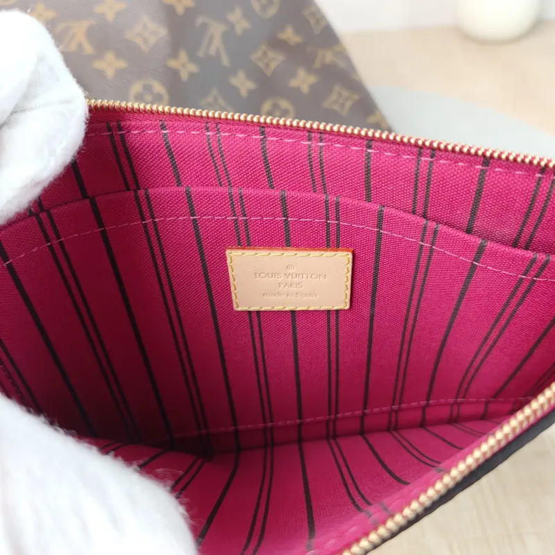 Louis Vuitton Shoulder Bag Neverfull Monogram PVC Medium 31 × 14 × 28 cm — detail view 3 of 11