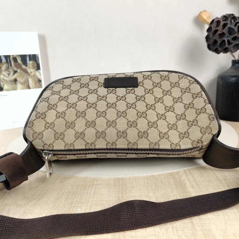 GUCCI Belt Bag Belt Bag Monogram Canvas One Size26 × 12 × 11 cm — detail view 6 of 12