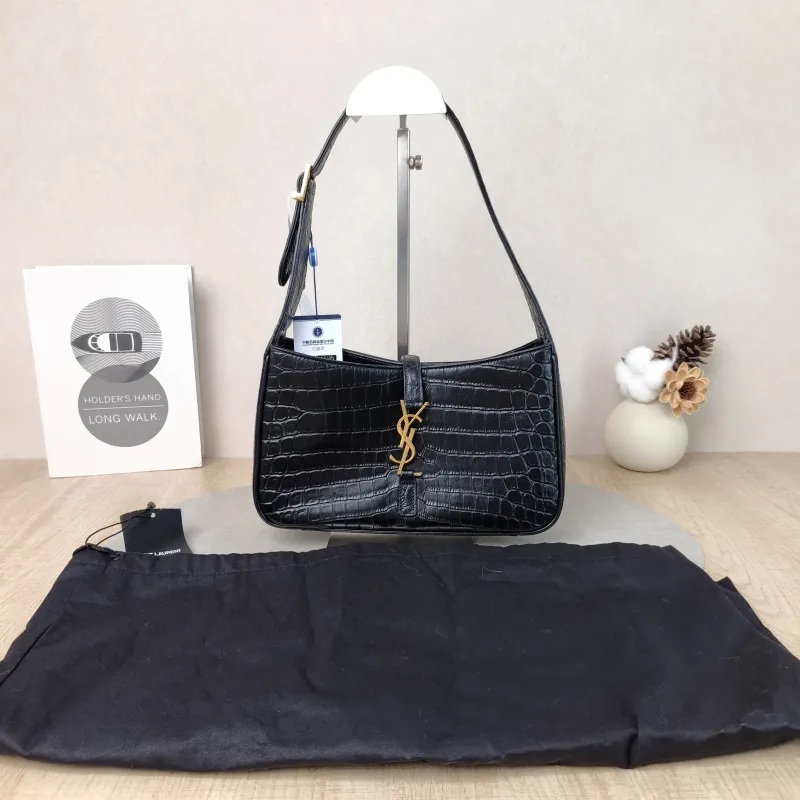 SAINT LAURENT Shoulder Bag LE 5 À 7 Black Calfskin Small23 × 6.5 × 16 cm — cover view 3 of 6