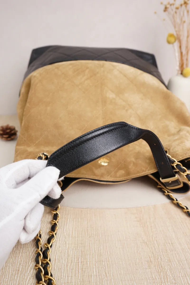 Chanel 25a Suede hobo Brown Black Microchip Edition · 29 × 11 × 33 cm — detail view 9 of 20