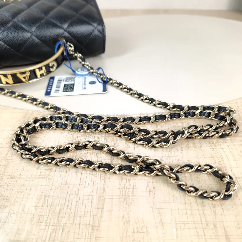 Chanel Crossbody Bag woc Black with Gold-Tone Hardware Grained Calfskin One Size 19.2 × 3.5 × 12.3 cm — detail view 14 of 14