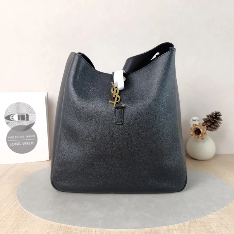 SAINT LAURENT Shoulder Bag LE 5 À 7 Hobo Black Calfskin Large30 × 13 × 31 cm