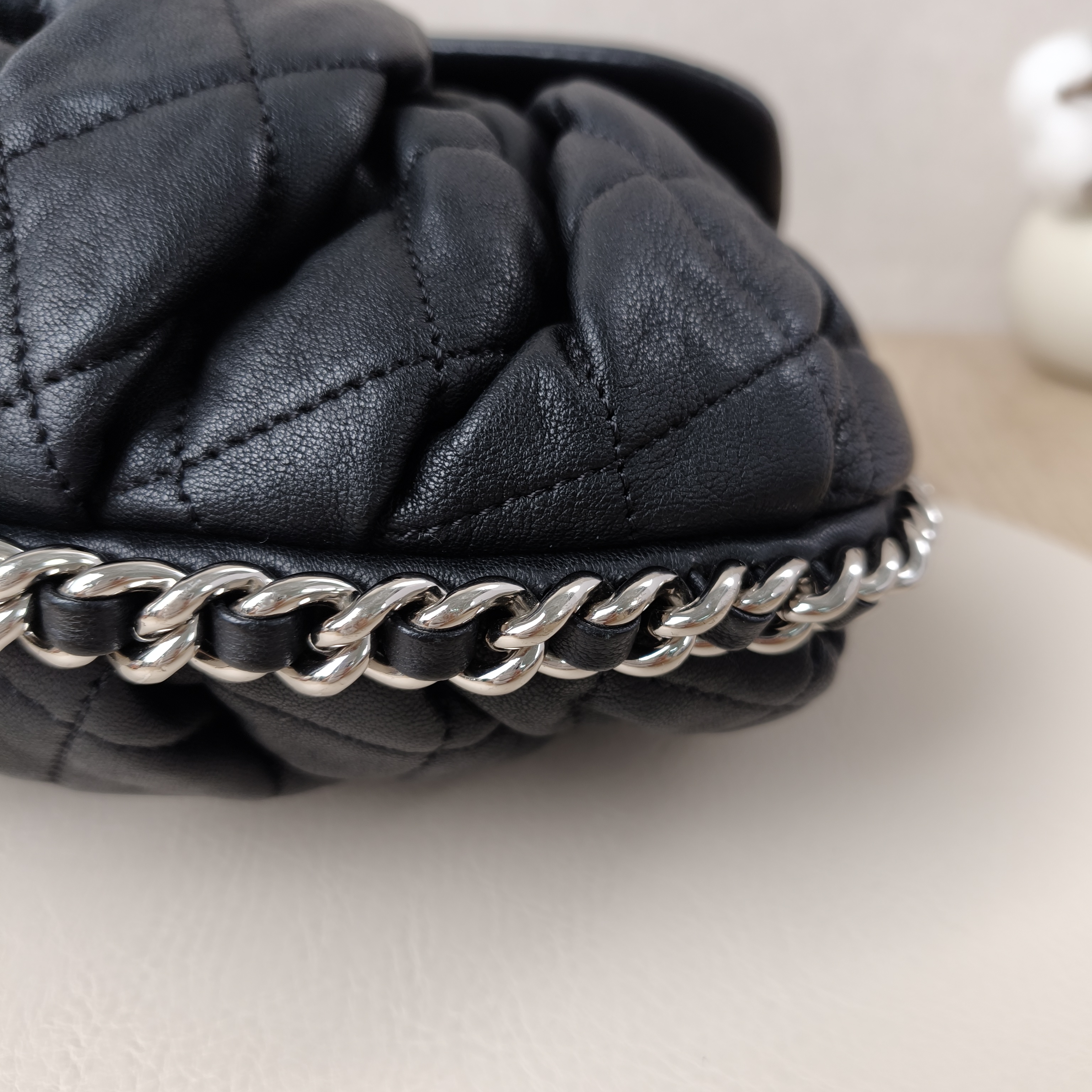 Chanel Shoulder Bag Black Calfskin One Size30 × 4 × 24 cm — cover view 7 of 11