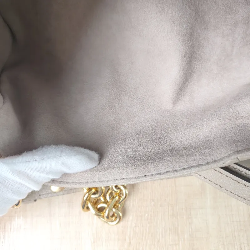 Louis Vuitton Crossbody Bag Favorite Empreinte Embossed Calfskin Medium24 × 9 × 14 cm — detail view 2 of 13